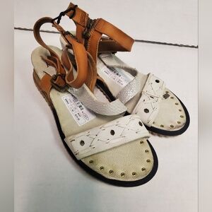 A.S. 98 tan and white woman's Sandals Size 42 EUC leather straps